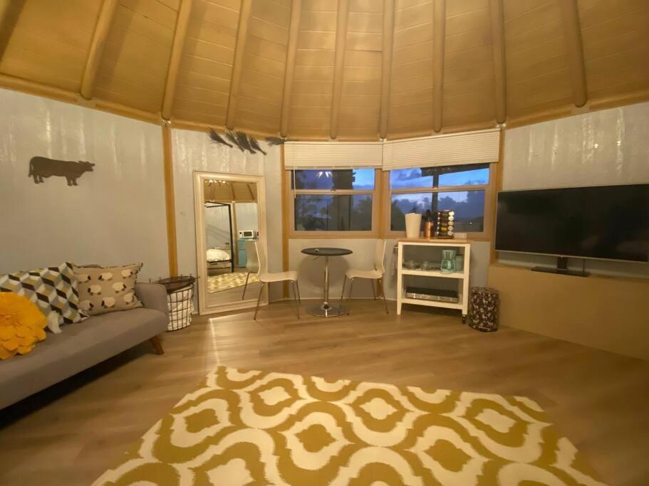 Glamping-Sky Dome Yurt-Tiny House-2 By Lavenders Field Villa Valley Center Luaran gambar